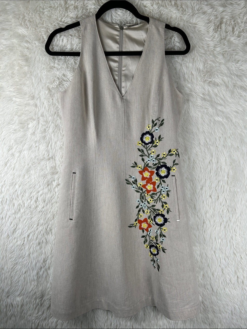 Elie Tahari Beige V-Neck Londa Dress Floral Embroidery AsSeenOn Big Bang Theory